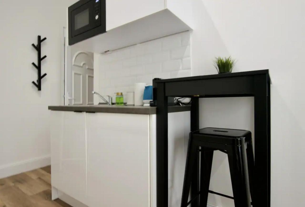 Studio Apartments By Hi5- Apartment In Downtown بودابست المظهر الخارجي الصورة