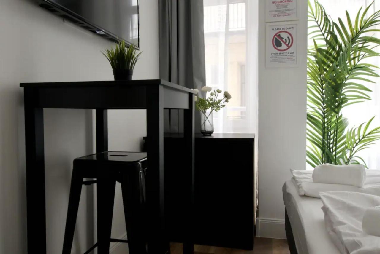 Studio Apartments By Hi5- Apartment In Downtown بودابست المظهر الخارجي الصورة